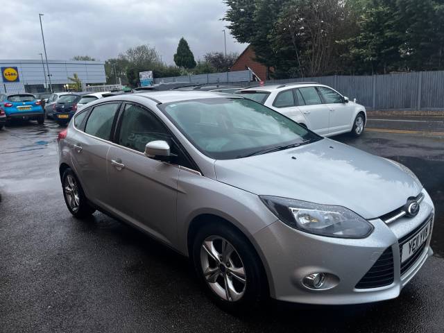 2011 Ford Focus 1.6 Zetec Silver 5dr Hatch, 1 Owner, F.S.H.