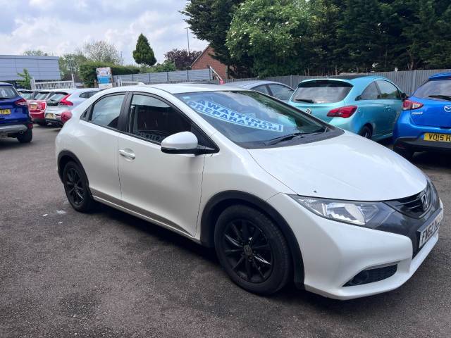 2012 Honda Civic 2.2 i-DTEC ES White 5dr Hatch