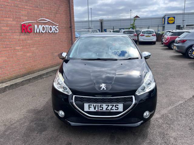 2015 Peugeot 208 1.2 VTi Style Black 5dr Hatch £20 TAX, 62 MPG