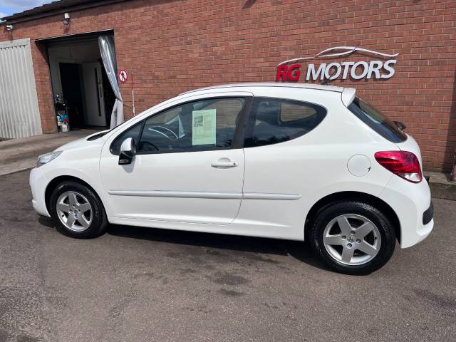 2011 Peugeot 207 1.4 Envy White 3dr Hatch Low Mileage