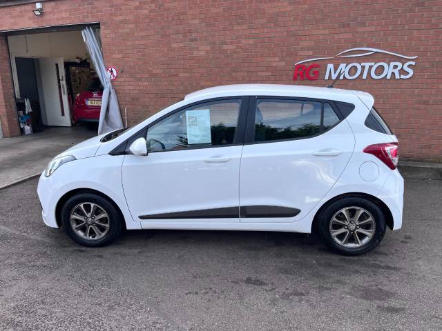 2015 Hyundai i10 1.2 Premium White 5dr Hatch