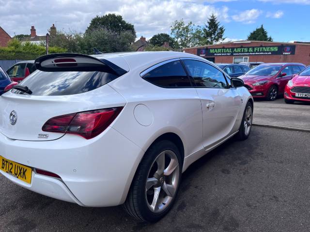 2012 Vauxhall Astra GTC 1.6T 16V SRi White 3dr Hatch