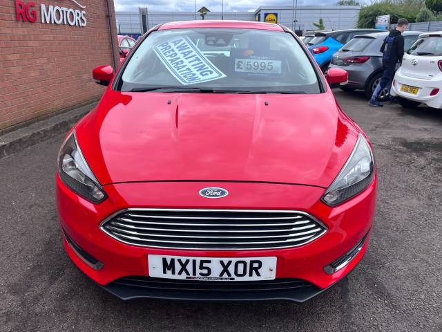 2015 Ford Focus 1.6 TDCi 115 Titanium Red 5dr Hatch Low Miles