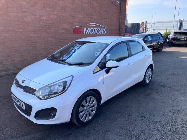 Kia Rio 2 1.4 White 5dr Hatch Full Service History Hatchback Petrol White