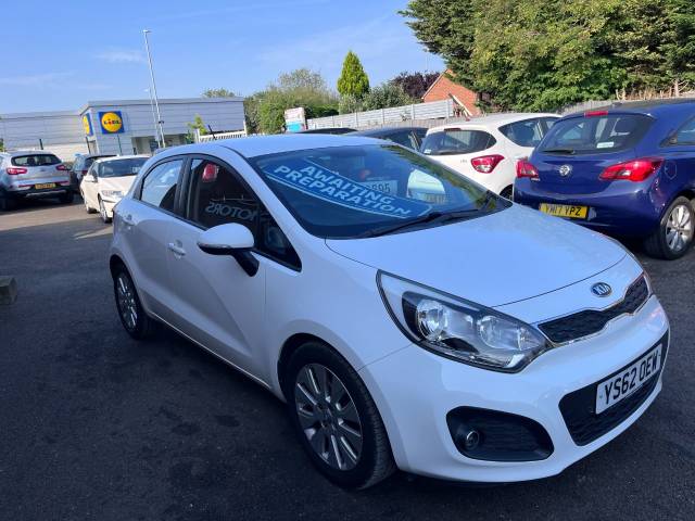 2013 Kia Rio 2 1.4 White 5dr Hatch Full Service History