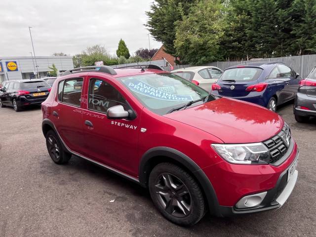 2017 Dacia Sandero Stepway 1.5 dCi Laureate Red 5dr Hatch, £0 TAX, 75 MPG