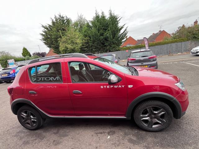 2017 Dacia Sandero Stepway 1.5 dCi Laureate Red 5dr Hatch, £0 TAX, 75 MPG