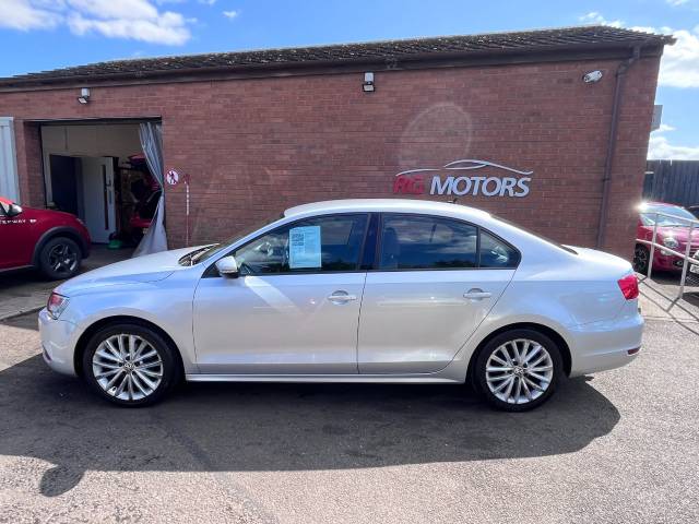 2013 Volkswagen Jetta 1.6 TDI CR Bluemotion Tech SE Silver 4dr