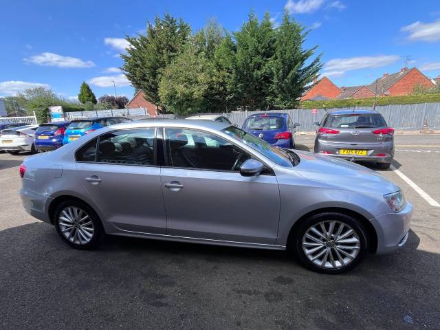 2013 Volkswagen Jetta 1.6 TDI CR Bluemotion Tech SE Silver 4dr