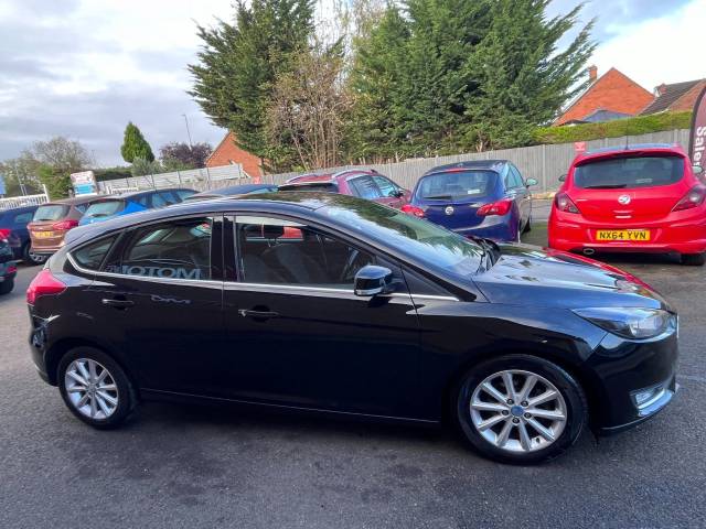 2015 Ford Focus 1.0 EcoBoost 125 Titanium Black 5dr Hatch