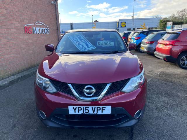 2015 Nissan Qashqai 1.5 dCi N-Tec Red 5dr Hatch, £0 TAX, 75 MPG