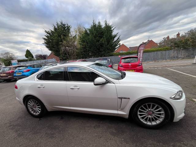 2014 Jaguar XF 2.2d [163] SE White 4dr Auto