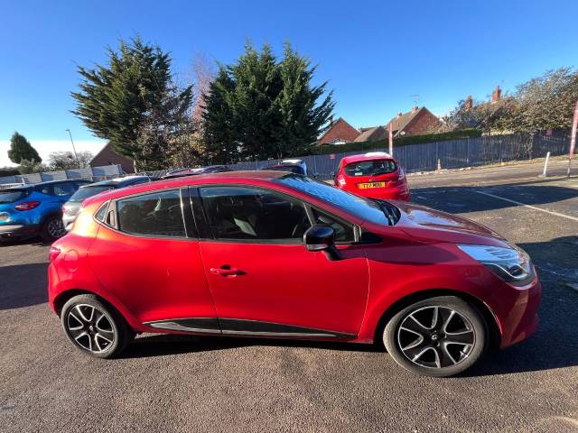 2016 Renault Clio 1.5 dCi 90 Dynamique MediaNav Energy Red 5dr