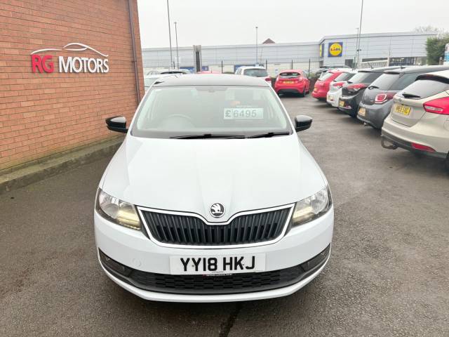 2018 Skoda Rapid Spaceback 1.0 TSI 110 SE Sport White 5dr Hatch