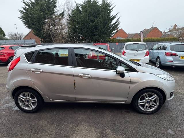 2013 Ford Fiesta 1.25 82 Zetec Silver 5dr Hatch