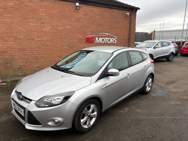 Ford Focus 1.6 TDCi 115 Zetec Silver 5dr Hatch Hatchback Diesel Silver