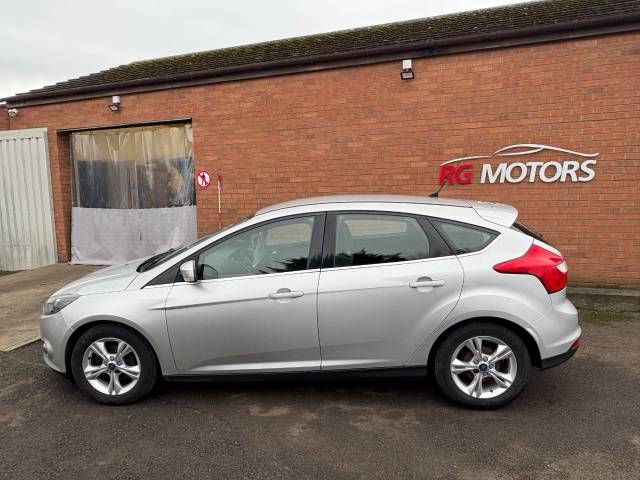 2012 Ford Focus 1.6 TDCi 115 Zetec Silver 5dr Hatch