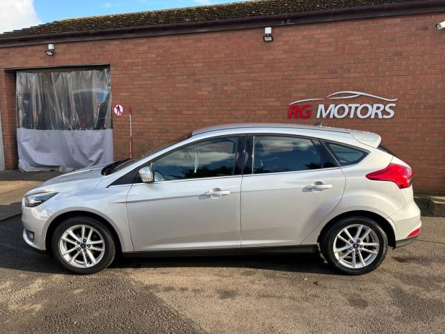 2016 Ford Focus 1.0 EcoBoost Zetec Silver 5dr Hatch, £20 TAX, 62 MPG,