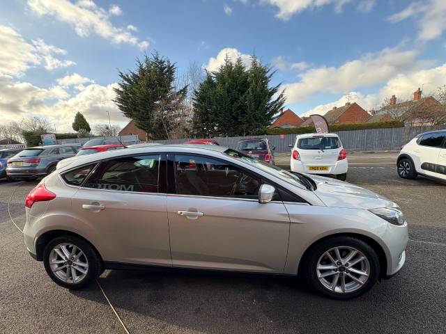 2016 Ford Focus 1.0 EcoBoost Zetec Silver 5dr Hatch, £20 TAX, 62 MPG,