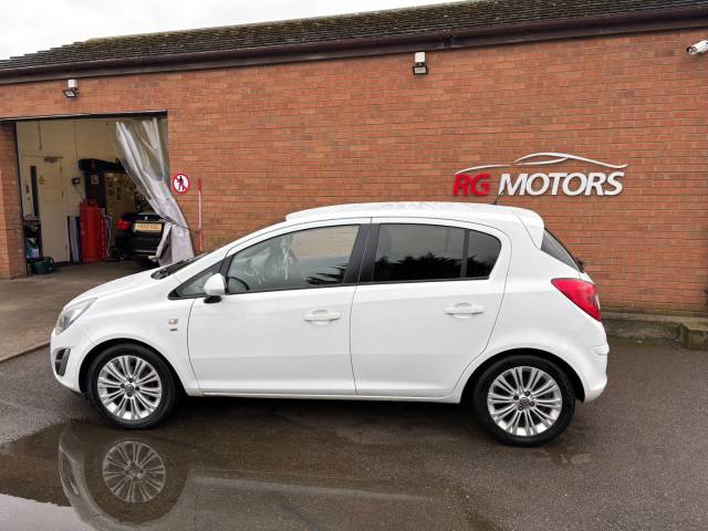 2014 Vauxhall Corsa 1.4 SE White 5dr Hatch