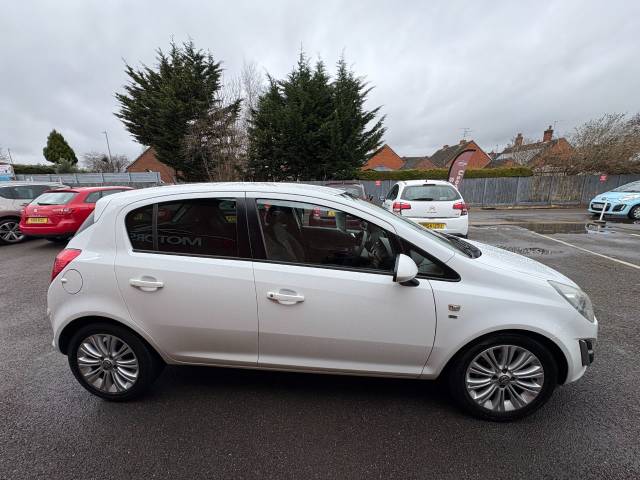 2014 Vauxhall Corsa 1.4 SE White 5dr Hatch